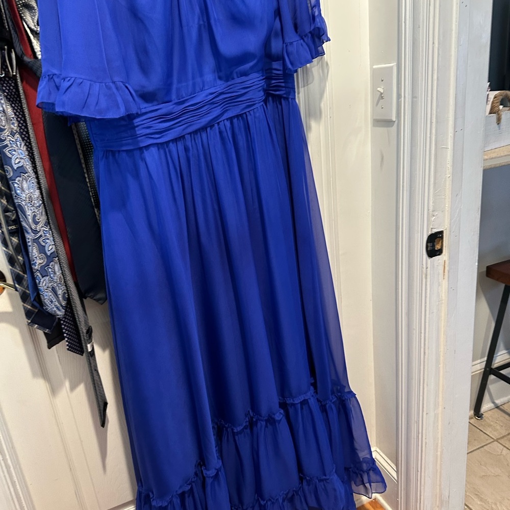 Lindo vestido para tu próxima fiesta usado solo 3 horas MARCA MAC DUGGAL